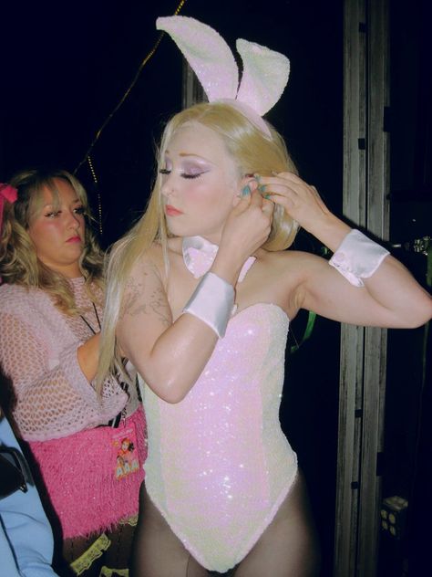 chappell roan backstage at her halloween show in dallas, TX at house of blues for the midwest princess tour 2023. photographed by luxxienne.

october 31st, 2023 Wife To Be, Pony Club, Regina George, Chappell Roan, Super Kawaii, I Luv U, Favorite Artist, I Am A Queen, Icon Pfp