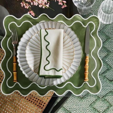 Luxury Linen Napkins Green Tablescape, Green Placemats, Starter Plates, Green Napkins, Easter Tablescapes, Picnic Wedding, Fortnum And Mason, Green Table, Traditional Ceramics