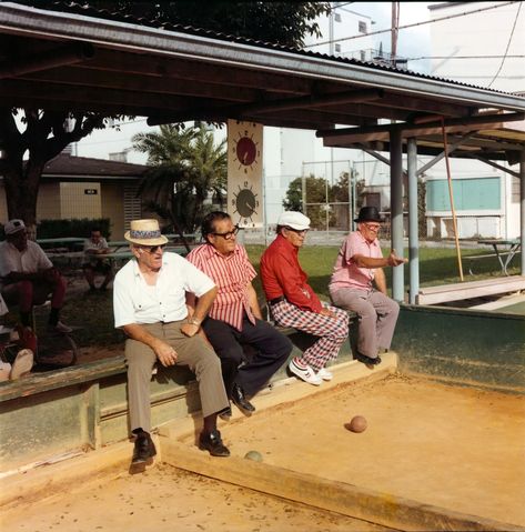 70s Miami, Andy Sweet, 1960s Palm Springs, Miami Beach Photography, Photography On The Beach, Old Miami, Retro Florida, Beach Culture, Panda Stuff