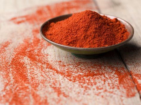 Did you know that we use Paprika as one of the main ingredients used for spicing up some of our popular products including the Chika's Smoked Almonds or the Chili Chickpea Crisps? We've chosen Paprika not only for the unique smoky flavour it gives, but also because it packs a nutritional punch, being a source of vitamins, minerals and anti-oxidants. Berbere Recipe, Berbere Spice, Ethiopian Food, Idee Pasto Sano, Spice Mixes, Cooking Dinner, Finger Food, Chia, A Food