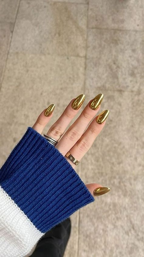 Gold And Blue Nails Ideas, Solid Gold Nails, Chrome Gold Nails, Gold Chrome Nails Designs, Gold Nails Chrome, Gold And Blue Nails, Bronze Nails Designs, Chrome Nails Gold, Trendy Chrome Nails