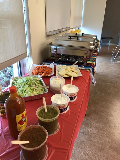 Tostada Buffet Ideas, Tostada Toppings, Tostada Bar Party Ideas, Tostada Bar, Tostada Vegetarian, Pioneer Woman Breakfast Tostada, Blue Baby Shower, Serving Set, Bars Recipes