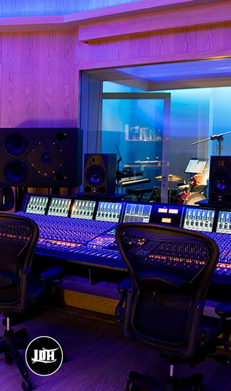 Recording studio images to the audio recording Pinterest Board Music Room Design, Producer Studio, Home Music Rooms, Recording Studio Design, Recording Studio Home, Music Studio Room, Home Studio Setup, Home Recording Studio, Pro Tools