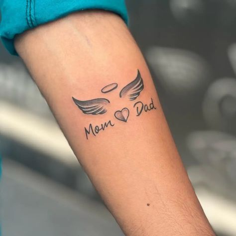 Mum And Dad Tattoos, Grandpa Tattoo, Mom Dad Tattoo Designs, Name Tattoos For Moms, Tattoos Infinity, Mom Tattoo Designs, Tattoo For Son, Tattoos Geometric, Geniale Tattoos