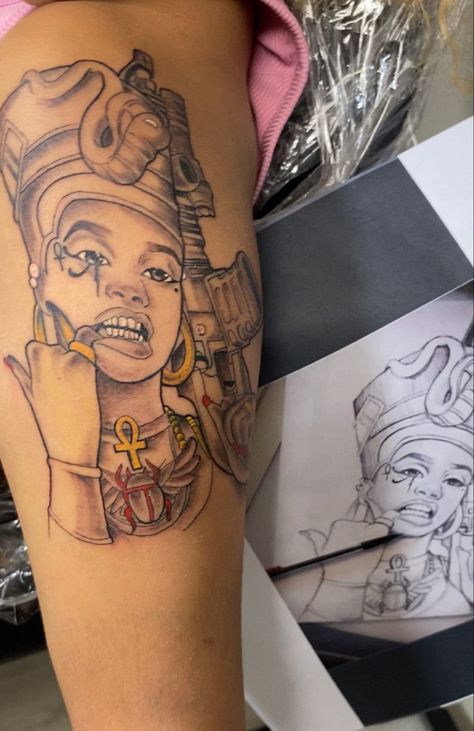 Nefrititi Tattoo, Spirituality Tattoos, Queen Nefertiti Tattoo, Nefertiti Tattoo, Egypt Tattoo, Gel Toe Nails, Gel Toes, Queen Nefertiti, Egyptian Tattoo