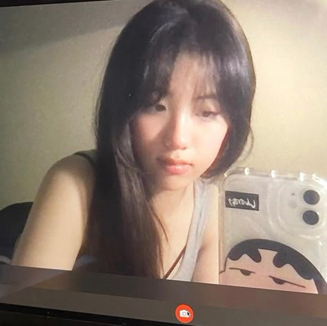 Japanese Port, Selfie Poses Ideas, K Pop Pfps, Bangs Ponytail, Me M, Fake Chat, Pretty Savage, Non Chr, Ethereal Aesthetic