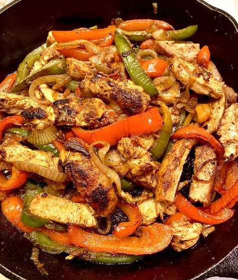 #Cook2Follow #AllrecipesAllstars #AllrecipesTastemakers #AllstarsTastemakers Pie Sheet Pan, Chicken Fajitas Dinner, Fajitas Dinner, Skillet Fajitas, Healthy Chicken Fajitas, Avocado Sour Cream, Cast Iron Chicken, New Chicken Recipes, Chipotle Seasoning