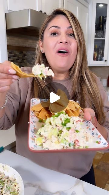 Jenny Martinez on Instagram: "Mexican Style Albacore Tuna Salad   When my dad came to the U.S. he arrived a year before we all as a family arrived he wanted to spec out and also to get a house to fit all 8 of us. So it meant he had to buy food and what was affordable to him and he said that when he tried tuna salad for the very first time it had celery and pickles and even though,  I love pickles and celery, for him it was unusual it. As he will tell us that it was very rare for a Mexican to use these 2 ingredients in their recipes back in the days….and yes I am talking about the older generation… that’s when he said wait! Let me do it like ceviche style like how he would prepare his canned sardines! And it was a hit ever since! Listo!!!  Who remembers the red canned sardines can back in t Mexican Crab Salad Recipe, Mexican Tuna Salad, Tuna Ceviche Recipe Canned, Mexican Tuna, Can Tuna Recipes, Mediterranean Canned Tuna Recipes, Ceviche Recipe Tuna, Mexican Style Tuna Salad, Canned Tuna Ceviche