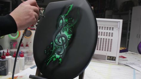 Ein weiteres Tutorial / Videoanleitung von uns, hierbei brushen wir einen WC-Sitz mit Musik/Noten Design. Wir verwenden hierbei unsere Profiline Airbrush Schablonen. Translation: Another tutorial / video instruction from us, here we airbrush a toilet seat with music / sheet music design. We use our Profiline airbrush stencils. Buy me a beer: https://www.paypal.me/skbrush78 Facebook: https://www.facebook.com/skbrush […] The post Airbrush Tutorial Step by Step! WC-Sitz / Toilet Seat appeared Airbrush Tutorial Step By Step, Airbrush Tutorial, Airbrush Skull, Airbrush Stencils, Custom Paint Motorcycle, Sheet Design, Airbrush Designs, Valentines Day For Him, Brush Art