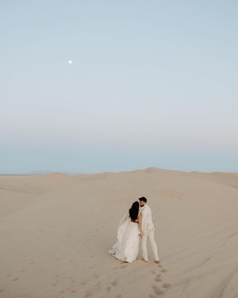 Some new favorite engagement photos to date ✨💍💫 Deep & Rhea - Glamis Sand Dunes 🌙 . . . #weddingphotographer #glamissanddunes #glamisphotoshoot #glamissandunes #imperialsanddunes #desertengagementsession #Filmweddingphotos #Candidweddingphotos #Vintageweddingphotos #Weddingphotosposes #Uniquewedding photos #Intimateweddingphotos #Courthouseweddingphotos #Couplephotoshoot #Couplephotoshootideas #Nofacecouplephotos #Westerncouplephotoshoot #BeachEngagementphotos #Uniqueengagementp... Dune Engagement Photos, White Sands Engagement Pictures, Sand Dune Engagement Photos, Sand Dunes Engagement Photos, Desert Wedding Photos, Dunes Photoshoot, Western Couple Photoshoot, Glamis Sand Dunes, Sand Mountain