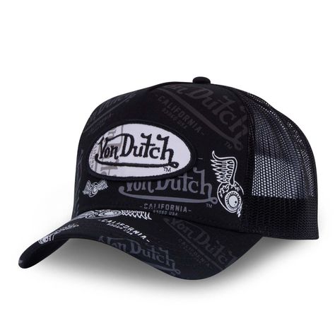 La Casquette Von Dutch Graffiti Est Une Ode À L'expression Urbaine, Affichant Un Patch Von Dutch Audacieux Et Un Imprimé Graffiti Avant-gardiste. Avec Son Tour De Tête Ajustable De 55,5 Cm À 60 Cm Et Son Snapback Tout Noir, Elle S'adapte Parfaitement À Tous. La Visière Noire, Agrémentée De L'imprimé Von Dutch, Apporte Une Touche D'originalité, Tandis Que Le Filet Noir Assure Une Excellente Ventilation. La Bande De Protection Anti-transpirante À L'intérieur Promet Un Port Agréable, Faisant De Cette Casquette Un Must-have Pour Les Amateurs D'art De Rue Et De Mode. Von Dutch Continue De Repousser Les Limites De La Mode Avec Des Créations Uniques Qui Célèbrent L'individualité. Notre Collection Pour Femme Comprend Des Robes Séduisantes, Chemises Fluides, Vestes Élégantes, Sweats Douillets, Casq Casquette Von Dutch, Van Dutch, Von Dutch, D Art, Women Wear, Van, Hats, How To Wear