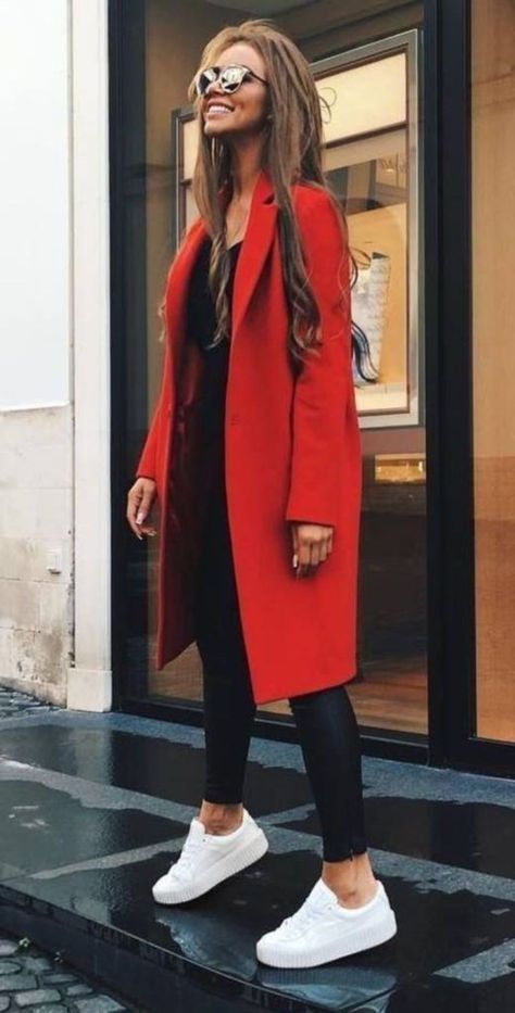 Elegantes Outfit Frau, Classy Winter Outfits, Trendy Outfits Winter, Red Dresses Classy, Red Dress Outfit, Cute Spring Outfits, Red Dress Short, Mode Casual, Red Coat