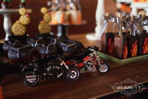 Harley Davidson for Augusto | CatchMyParty.com Harley Davidson Birthday Party, Harley Davidson Photos, Harley Davidson Birthday, Catch My Party, Birthday Party Ideas, Ideas Photo, Photo 1, Photo Gallery, Birthday Parties