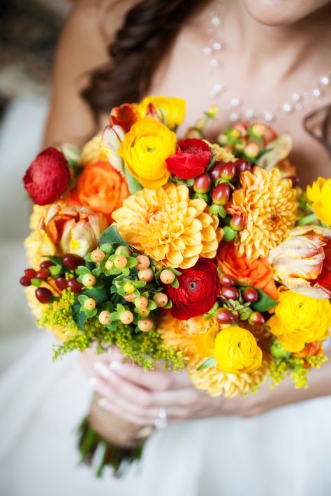 Red Yellow Wedding, Red Floral Arrangements, Bridal Bouquet Yellow, Yellow Flower Arrangements, Yellow Bridal Bouquets, Orange Wedding Themes, Yellow Wedding Bouquet, Red Bridal Bouquet, Carnival Wedding