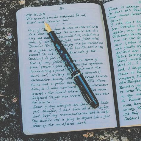 Writing Aesthetic, Aesthetic Writing, Pretty Handwriting, Improve Handwriting, Commonplace Book, Cursive Handwriting, Monteverde, Journal Aesthetic, Studying Inspo