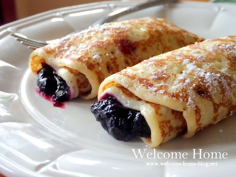 Vanilla Crepes, Blueberry Compote Recipe, Blueberry Crepes, Crepes Filling, Sweet Crepes, Blueberry Compote, Crepe Recipes, Peanut Butter And Jelly, Peanut Butter Jelly