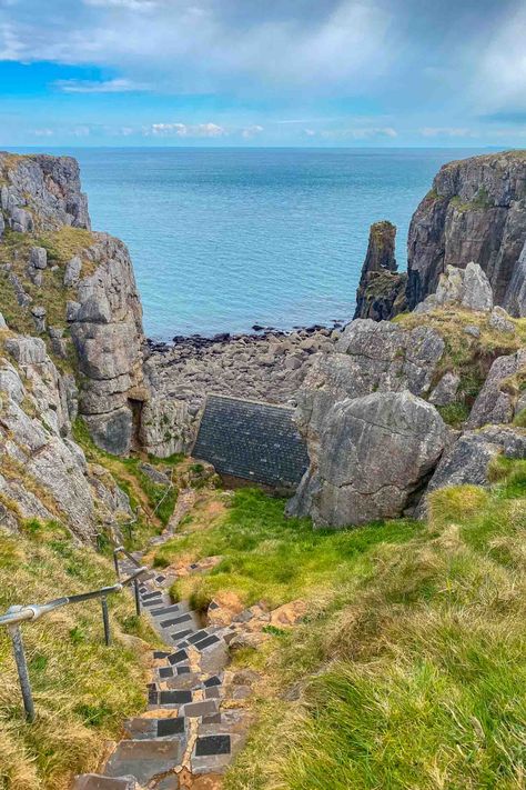 The BEST places to visit in the Pembrokeshire Coast National Park, Wales Barafundle Bay, Pembrokeshire Coast Path, Pembrokeshire Wales, Places In England, Pembrokeshire Coast, Visit Wales, Road Trip Hacks, Famous Places, Boat Trips