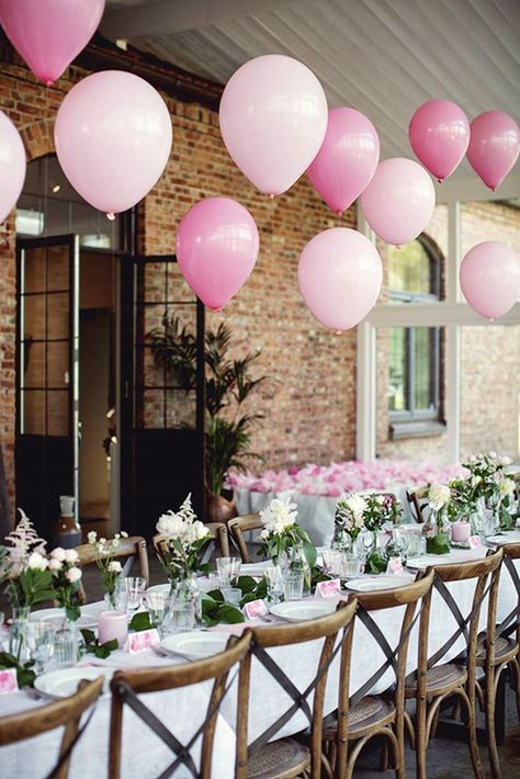 Hottest 2019 Wedding Trends From Pinterest ❤ See more: http://www.weddingforward.com/2019-wedding-trends/ #weddingforward #bride #bridal #wedding Balloons Galore, Idee Babyshower, Bridal Shower Balloons, Spring Garden Party, Deco Champetre, Tafel Decor, Table Set Up, Wedding Forward, Exclusive Wedding