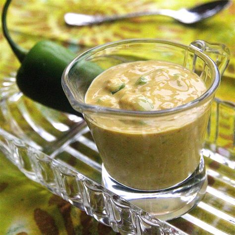 Hot Jalapeno Mustard Jalapeno Mustard Recipe, Hot Pepper Mustard Recipe, Pepper Mustard Recipe, Jalapeno Mustard, Bacon Gravy, Homemade Mustard, Mustard Recipe, Stuffed Banana Peppers, Honey Mustard