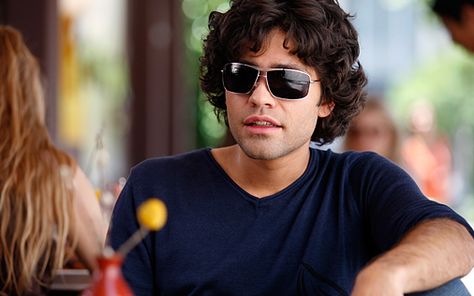 Vincent Chase, Adrian Grenier, Adorable Wallpapers, Tony Stark, Rayban Wayfarer, Square Sunglass, Mens Sunglasses, Wallpapers, Sunglasses