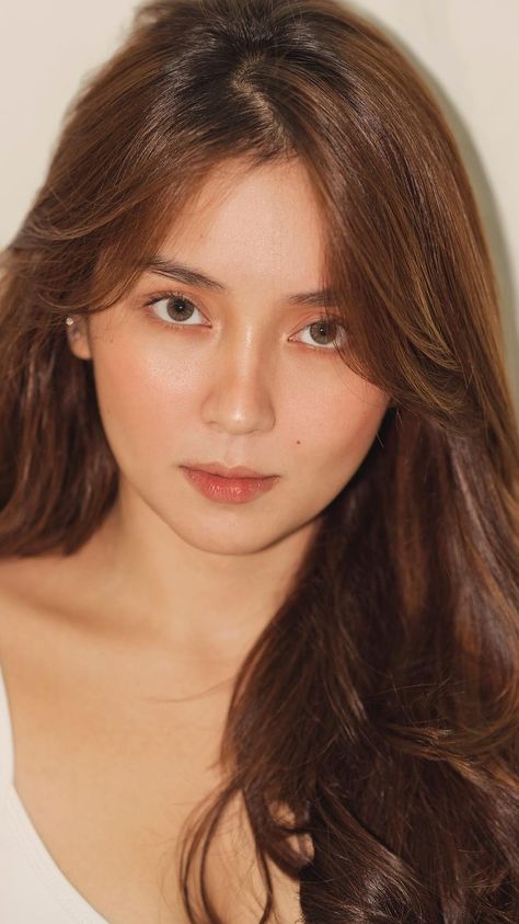 Filipino Actress, Half Filipino, 26 March, Kathryn Bernardo, Actors & Actresses, Actresses, Actors, Makeup, White