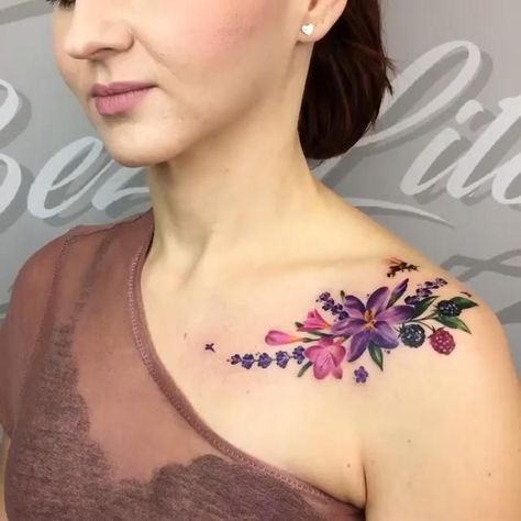 Animated Tattoos, Petunia Tattoo, Parisian Beauty, Lavender Tattoo, Parisienne Style, Foot Tattoos For Women, Tattoos For Women Flowers, Flower Tattoo Shoulder, Inspiration Tattoos