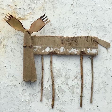 Kirsty Elson (@kirstyelson) • Instagram photos and videos Salvaged Wood Projects, Kirsty Elson, Moose Crafts, Tree Burl, Driftwood Frame, Artisan Decor, Driftwood Art Diy, Wood Animal, Driftwood Crafts