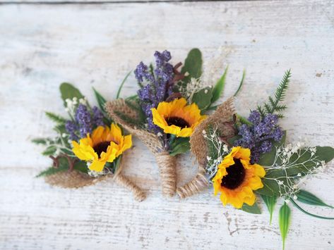 Sunflower Boutineer, Boutonniere Sunflower, Sunflower Boutonniere, Sunflower Wedding Decorations, Rustic Boutonniere, Sunflower Wedding Bouquet, Sunflower Themed Wedding, Button Holes Wedding, Wedding Boutonniere