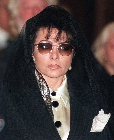 Nineties Violet 🔮 on Instagram: “Patrizia Reggiani, also known as the Black Widow, photographed at her ex-husband Maurizio Gucci’s funeral in 1995. Reggiani famously hired…” Patrizia Gucci, Maurizio Gucci, Louise Brooks, Blockbuster Film, At Wallpaper, Mob Wives, Still Alive, In Prison, Star Studs