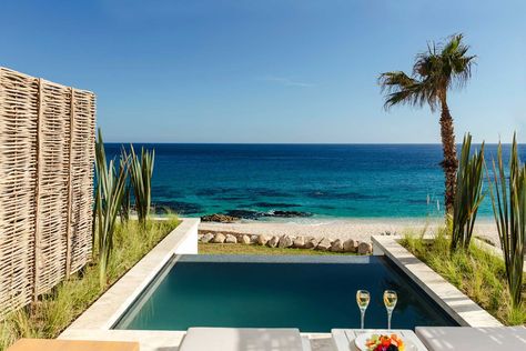 20 Stunning Hotel Rooms With Private Pools Best Hotel Rooms, Cabo Mexico, Stunning Hotels, Hilton Hotels, Mexico Hotels, Honeymoon Hotels, Beverly Hills Hotel, The Maldives, Plunge Pool