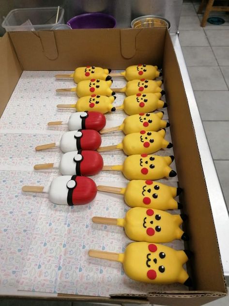 Pokemon Party Decorations, Pokemon Cupcakes, Pokemon Themed Party, Pokemon Birthday Cake, Pikachu Cake, Pokemon Cake, Pokemon Birthday Party, Pokemon Theme, Pokemon Party