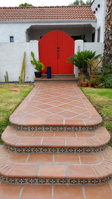 Spanish Staircase, Mexican Tile Stairs, Spanish Style Homes Plans, Spanish Style Home Exterior, Tiled Steps, Spanish Style Home Interior, Outdoor Tile Patio, Rustic Staircase, Spanish Hacienda