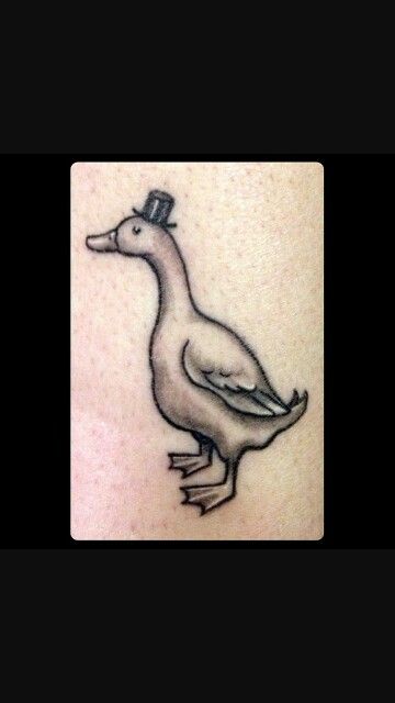 Probably the best tattoo in the world Loon Tattoo, Goose Tattoo, Chicken Tattoo, Cousin Tattoos, Hat Tattoo, Duck Tattoos, Duck Drawing, Duck Pins, Dot Work Tattoo