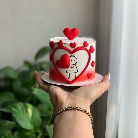 Mini wedding cake Mini Valentine Cakes, Birthday Cake For Boyfriend, Valentines Cake, Cake For Boyfriend, Small Birthday Cakes, Cake For Husband, Mini Torte, Beautiful Cake Designs, Simple Cake Designs