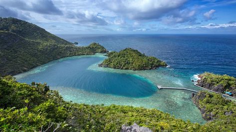 Get Natural Hearts PREMIUM - Microsoft Store Natural Hearts, Active Wallpaper, Galaxy Photos, West Papua, Desktop Background Images, Raja Ampat, Love Shape, Landscape Scenery, Laptop Wallpaper