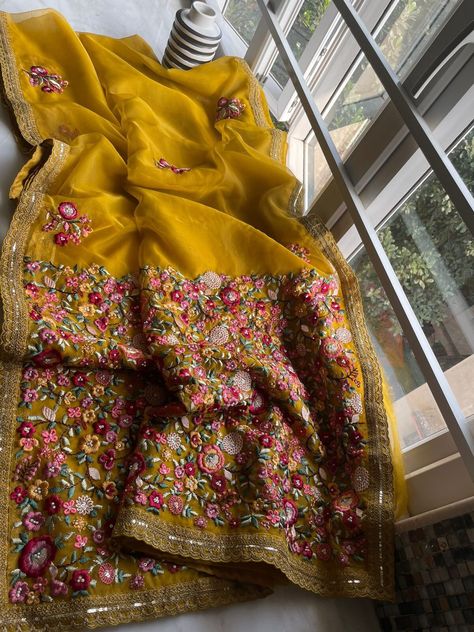 Organza Sarees Embroidery, Saree Beautiful, Haldi Outfits, Navratri Dress, Saree Embroidery, Crepe Saree, Yellow Saree, Embroidered Saree, Designer Saree Blouse Patterns