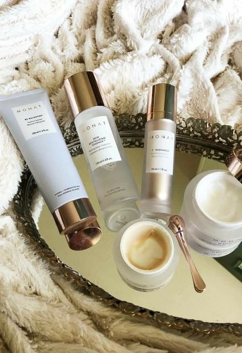 Monat Skincare, Morning Beauty Routine, Makeup Hacks Beauty Secrets, Skincare Inspiration, About Skincare, Lightweight Moisturizer, Skin Cleanser Products, Beauty Makeup Tips, Best Face Products