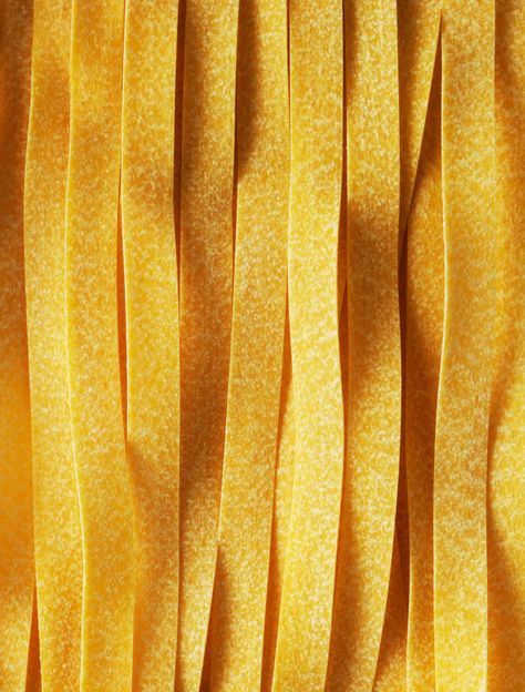 Macro Food Photography, Food Calorie Chart, Ingredients Photography, Dried Pasta, Pasta Art, Pattern Photography, Food Texture, Texture Photography, Drying Pasta