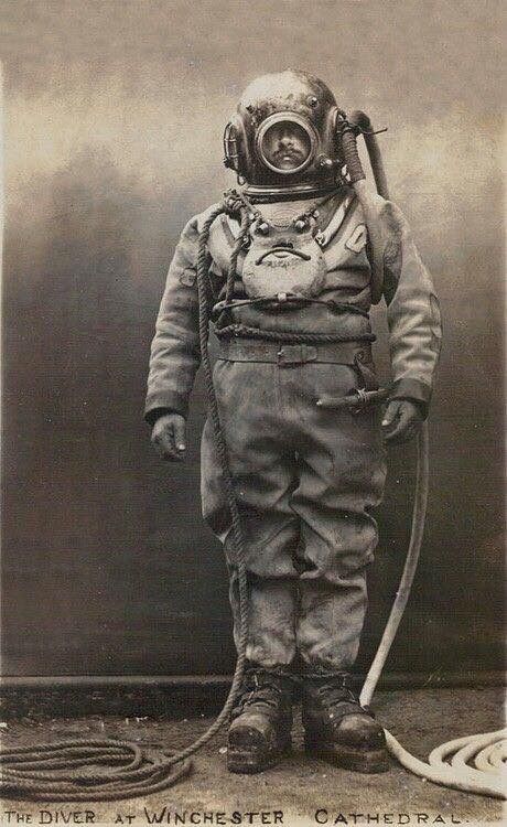 Diver Art, Deep Sea Diver, Diving Helmet, Sea Diving, Deep Sea Diving, Foto Transfer, Scuba Diving Gear, Scuba Gear, Diving Suit