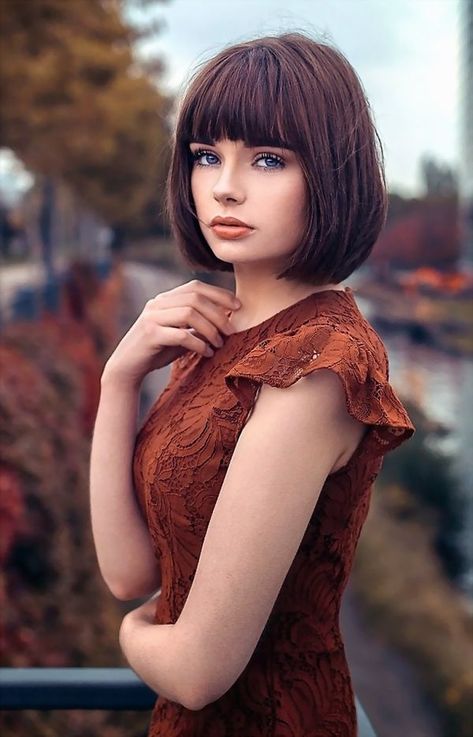 Short Hair Back View, Short Hair Back, Blonde Bob Wig, Cool Short Hairstyles, Short Bob Haircuts, Haircuts For Fine Hair, Brunette Girl, Face Hair, Long Hair Styles Men