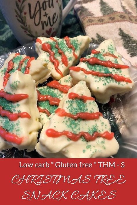 These low carb sugar free Christmas tree snack cakes will help you curb those cravings for the ones full of sugar! Trim Healthy Mama S dessert! #sugarfree #lowcarb #trimhealthymama #keto Thm Christmas Recipes, Little Debbie Snack Cakes, Low Carb Holiday Recipes, Thm Sweets, Sugar Free White Chocolate, Trim Healthy Mama Dessert, Debbie Snacks, Low Carb Christmas, Christmas Tree Cakes