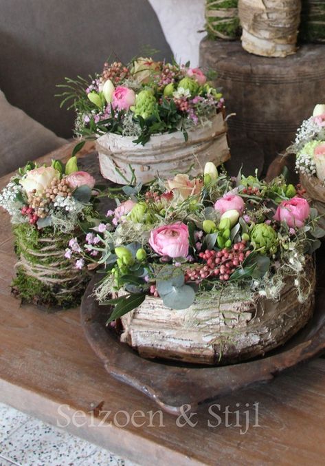 Rustic Centerpieces Diy, Rustic Centerpieces, Rustic Wedding Centerpieces, Deco Floral, Family Lifestyle, Floral Display, Arte Floral, Floral Centerpieces, Ikebana