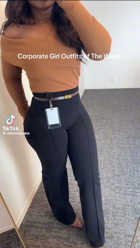 Aesthetic Work Uniform, Boss Baddie Outfits, Professional Outfits Women All Black, Cute Office Wear Women, Late Winter Work Outfits, Front Desk Agent Outfit, Remote Job Outfit, Simple Court Outfits Women, All Black Modest Outfit Classy