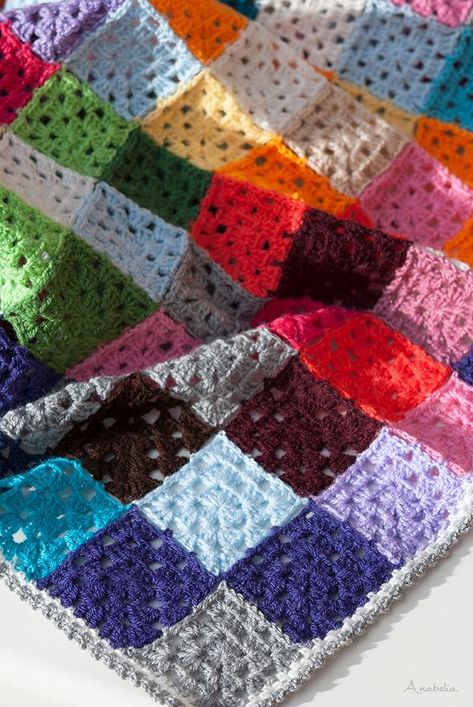 Cosy and Colorful Granny Squares Crochet Blanket | Anabelia Craft Design blog | Bloglovin’ Granny Squares Crochet Blanket, Patchwork Granny Square Blanket, Colorful Crochet Blanket, Crochet Patchwork Blanket, Granny Squares Crochet, Squares Design, Crochet Granny Square Tutorial, Granny Blanket, Crochet Granny Squares