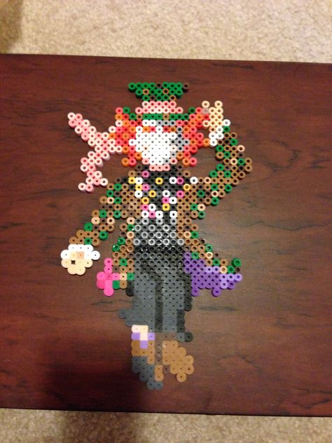 Tim Burton Mad Hatter Tim Burton Perler Beads, Tim Burton Mad Hatter, Melted Bead Crafts, Perler Creations, Wonderland Tattoo, Easy Perler Beads Ideas, Hamma Beads, Fuse Bead Patterns, Hama Beads Design