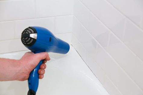 Bathtub Caulking, Casa Clean, Hardwood Floor Cleaner, Cleaning Painted Walls, Glass Cooktop, Deep Cleaning Tips, Diy Home Repair, Clean Dishwasher, Toilet Cleaning