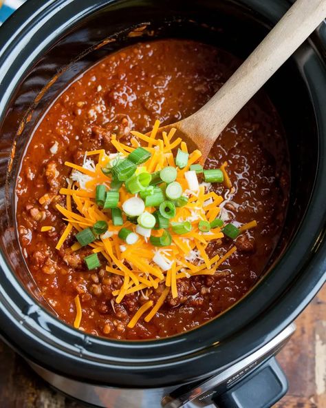 Best Crock Pot Chili Recipe Award Winning, Overnight Crockpot Chili, Slow Cooker Cowboy Chili, Croc Pot Chilli, Chilli Slow Cooker Recipes, Slow Cooker Recipes Chili, Slowcooker Chili Recipe, Elk Chili Recipe Crockpot, Chilli Recipes Crockpot