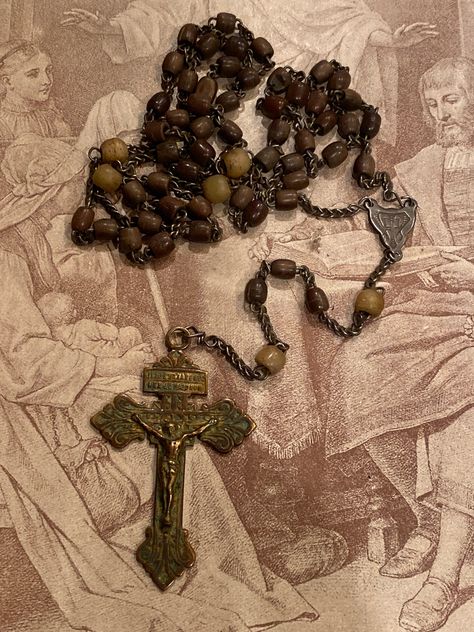 Estate Fresh! Antique Rosary approximately 22.5 total length Please remember all items are vintage & estate found, therefore do not expect perfection as they may show some wear or imperfections only adding to the character & authenticity. I do my best to accurately describe & photograph all items. Please message me with any questions. Thank You! Rosary Aesthetic, Granola Grunge, Kyrie Eleison, Antique Rosary, Vintage Rosary, Holy Rosary, Southern Gothic, Catholic Rosary, Silver Jewelry Design