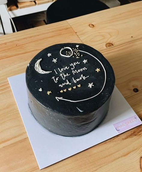 Black Cake For Birthday, Bento Cake For Husband, Funny Bento Cake, Moon Birthday Cake, Back Cake, Cookie Milkshake, Cake For Birthday, Birthday Cake For Boyfriend, Cake For Boyfriend