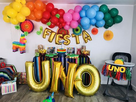 Fiesta uno birthday Mexican Fiesta Theme Dessert Table, First Fiesta Table Decor, First Fiesta Backdrop, 1st Fiesta Theme Party Boy, First Fiesta Birthday Boy, Mexican Theme Dessert Table, My First Fiesta, Ideas Para Decorar Con Globos, Fiesta Mexicana Ideas